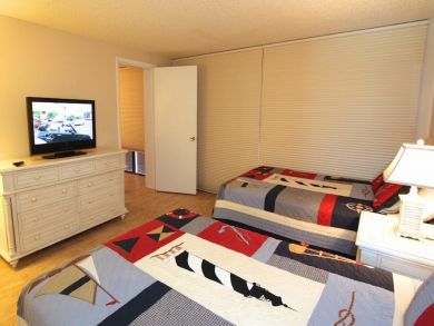 Treasure Island Condo 930589