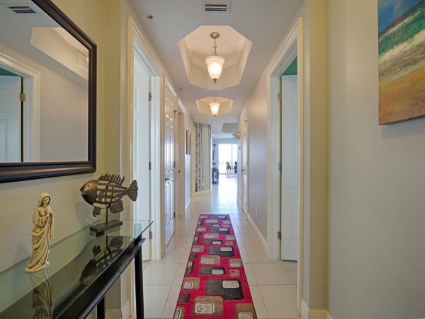Beautiful Condo with Views of the Maria & 1.5 Blocks to Beach
