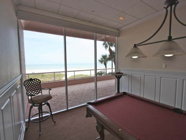 Rare find! Directly on Sand Key Beach 1/2 mile South of Clearwater Beach