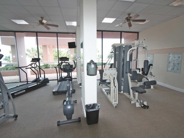 Rare find! Directly on Sand Key Beach 1/2 mile South of Clearwater Beach