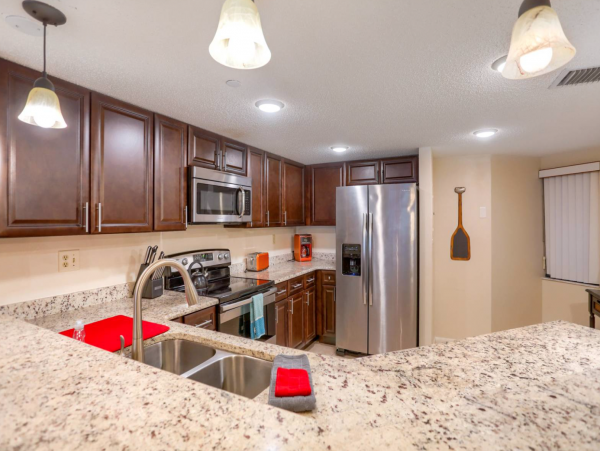 Rare find! Directly on Sand Key Beach 1/2 mile South of Clearwater Beach
