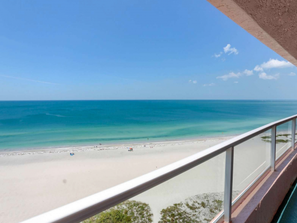Rare find! Directly on Sand Key Beach 1/2 mile South of Clearwater Beach