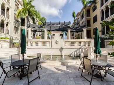 Venice Condo 930642