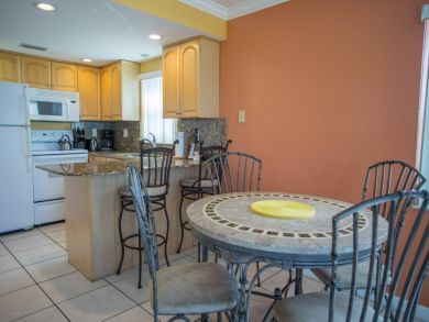 Treasure Island Condo 930648