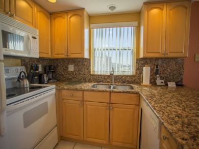 Treasure Island Condo 930648