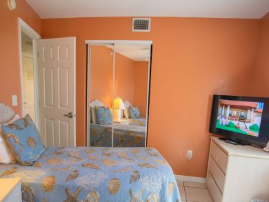 Treasure Island Condo 930648