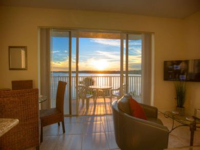 St. Petersburg Condo 930656