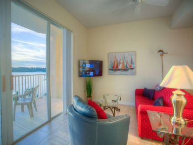 St. Petersburg Condo 930656