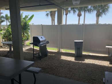 St. Petersburg Condo 930656