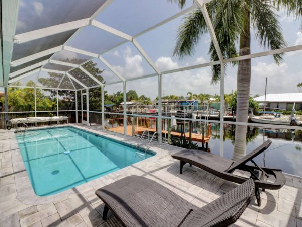 Waterfront Vacation Home In Matlacha Isles Gulf Access Canal