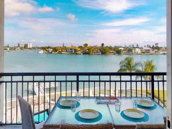 Treasure Island Condo with 2 Bedrooms & Fabulous Views