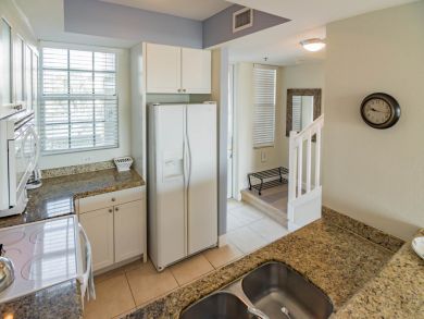 St. Petersburg Home 930701
