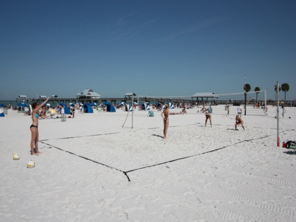 Clearwater waterfront condo short walk to beach