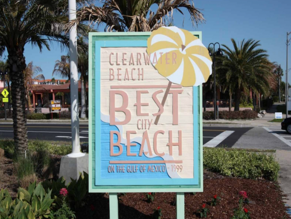 Clearwater waterfront condo short walk to beach