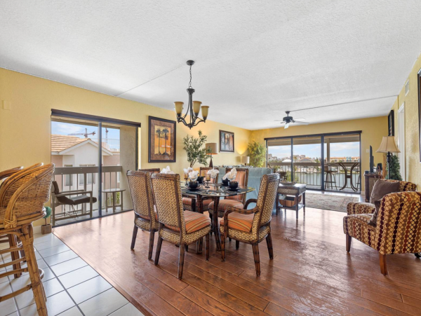 Clearwater waterfront condo short walk to beach