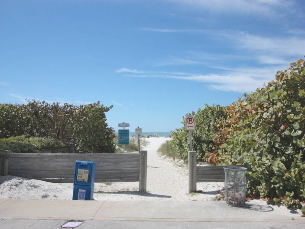 Vacation Rental Stylish Steps From Sandy Beach