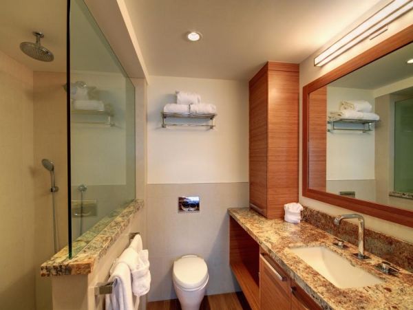 Three Bedroom Oceanfront Maui Condo