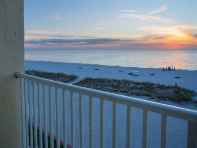 Treasure Island Condo 930750 Treasure Island Condo 930750