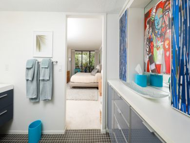 Walk to Beach 3 Bedroom Vacation Condo in Siesta Key