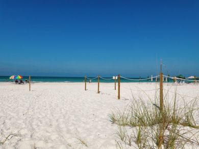 Walk to Beach 3 Bedroom Vacation Condo in Siesta Key