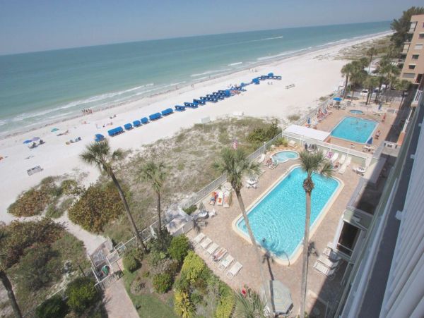 Beachfront Three Bedroom Vacation Rental Condo in Indian Shores