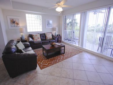 St. Petersburg Home 930769