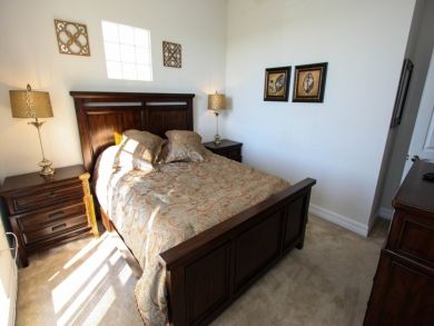 St. Petersburg Home 930769