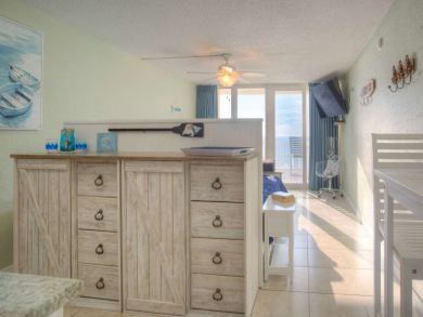 Treasure Island Condo 930770 Treasure Island Condo 930770