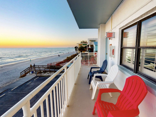 One bedroom Oceanfront Vacation Condo