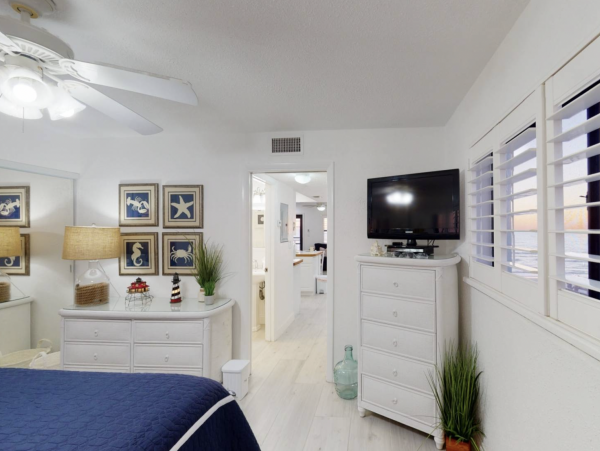 One bedroom Oceanfront Vacation Condo