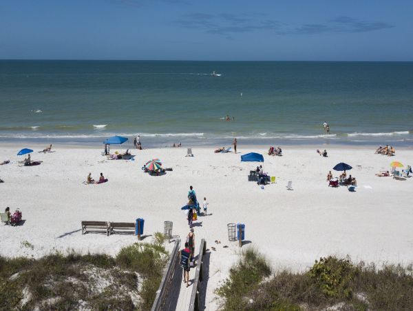 On Beach Indian Rocks Vacation Condo Four Bedrooms Sleeps 10
