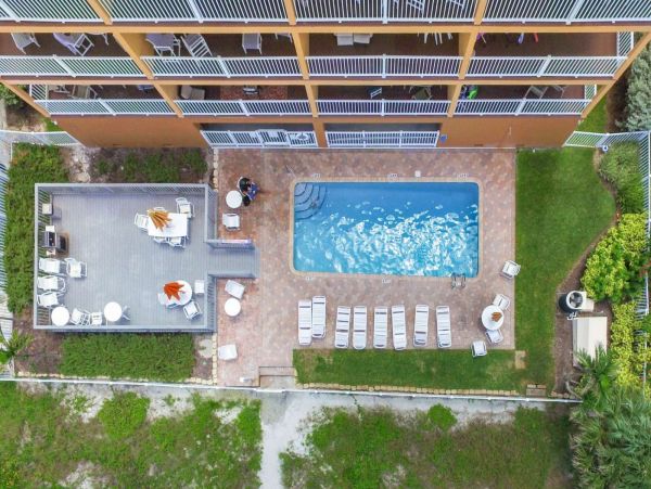 On Beach Indian Rocks Vacation Condo Four Bedrooms Sleeps 10