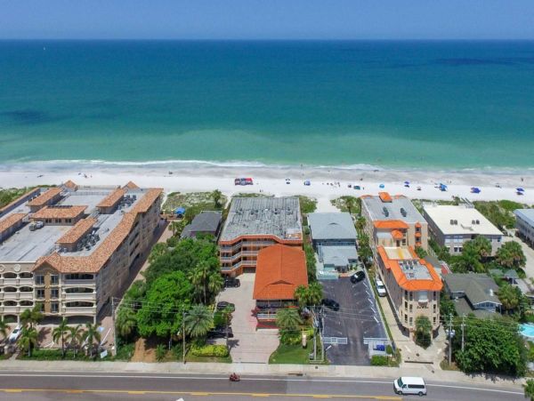 On Beach Indian Rocks Vacation Condo Four Bedrooms Sleeps 10