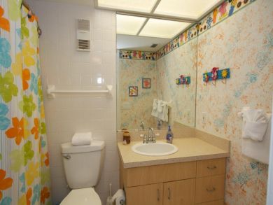 St. Petersburg Condo 930820