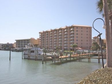 Clearwater Condo 930822