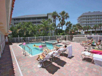 Clearwater Condo 930822