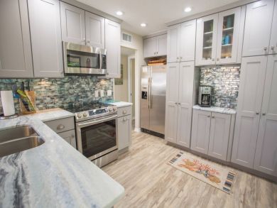 St. Petersburg Home 930830