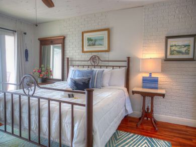 Treasure Island Home 930834