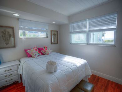 Treasure Island Home 930834