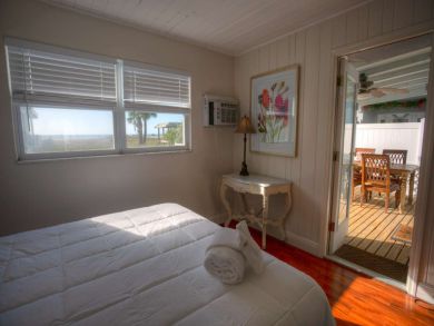 Treasure Island Home 930834