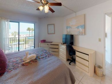 St. Petersburg Condo 930842