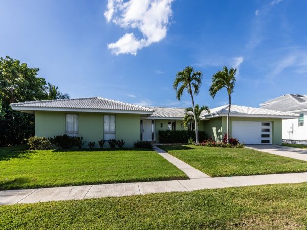 Canal Front Three Bedroom Vacation Home in Marco Island