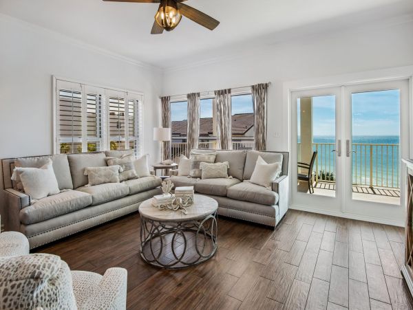 Beachfront Vacation Pool Condo Sleeps 7 Guests in Santa Rosa Beach