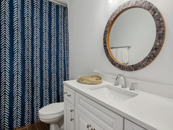 Beachfront Vacation Pool Condo Sleeps 7 Guests in Santa Rosa Beach