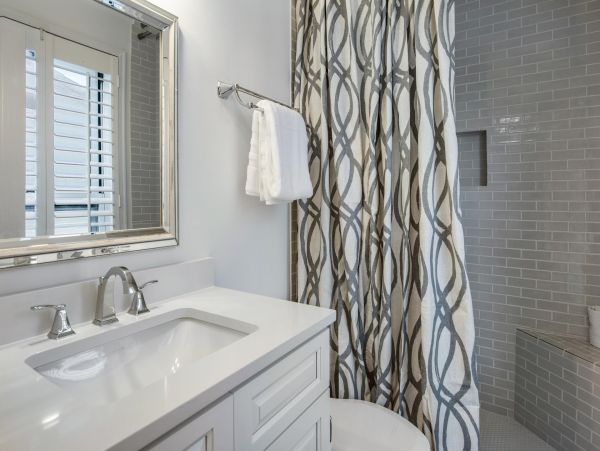 Beachfront Vacation Pool Condo Sleeps 7 Guests in Santa Rosa Beach
