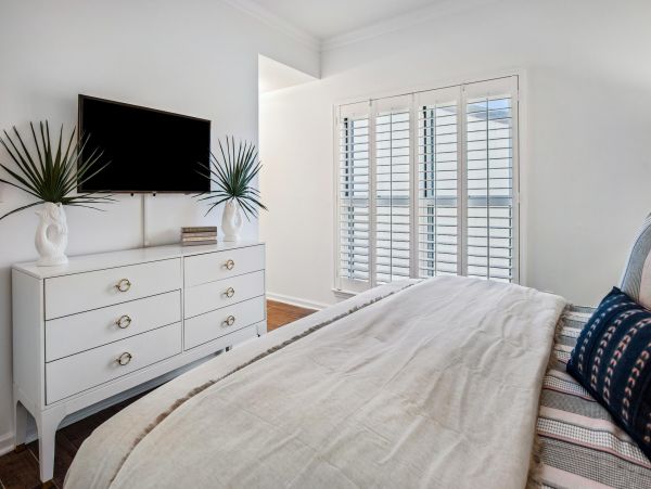 Beachfront Vacation Pool Condo Sleeps 7 Guests in Santa Rosa Beach