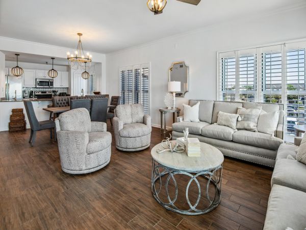 Beachfront Vacation Pool Condo Sleeps 7 Guests in Santa Rosa Beach
