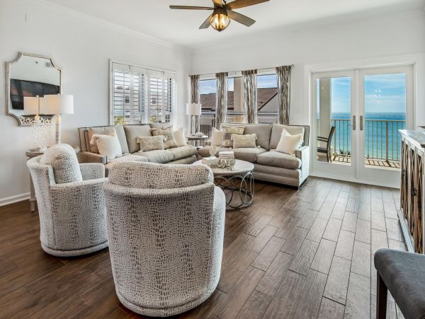 Beachfront Vacation Pool Condo Sleeps 7 Guests in Santa Rosa Beach