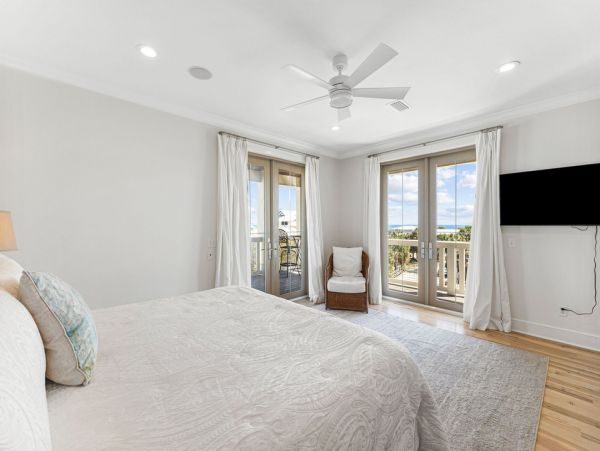 Gorgeous Vacation Rental  Steps from the Beach
