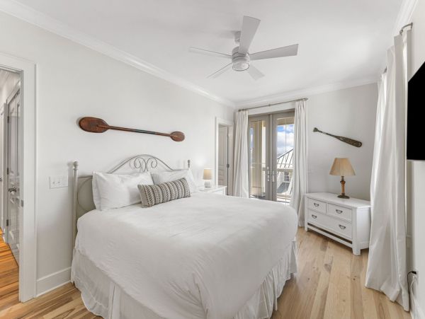 Gorgeous Vacation Rental  Steps from the Beach